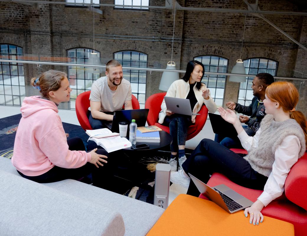 Students at HVL - group work